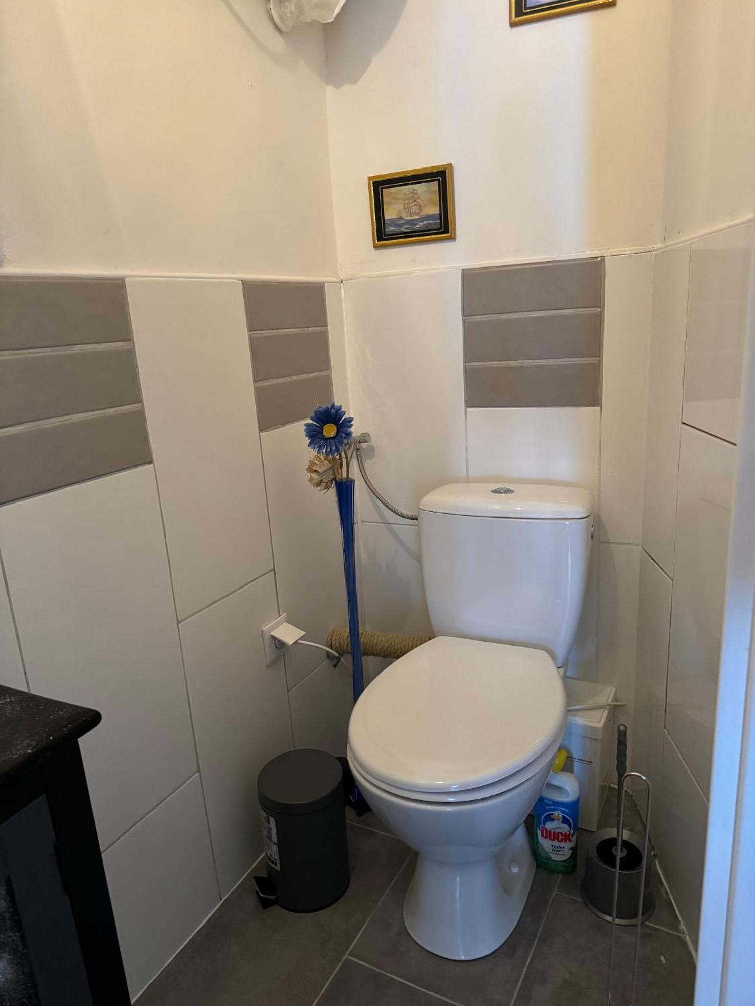 City Life Apartment! Wina Bagian luar foto